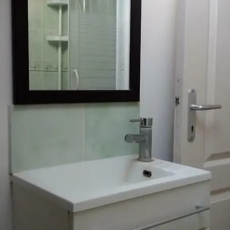 T2 Ideal Apartment
